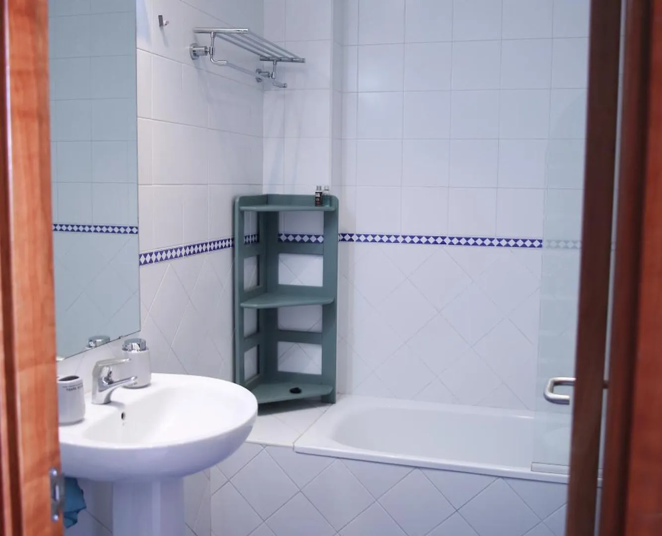 Se - Peaceful Shiny Apartment Near Fibes Seville 0*,  Spain